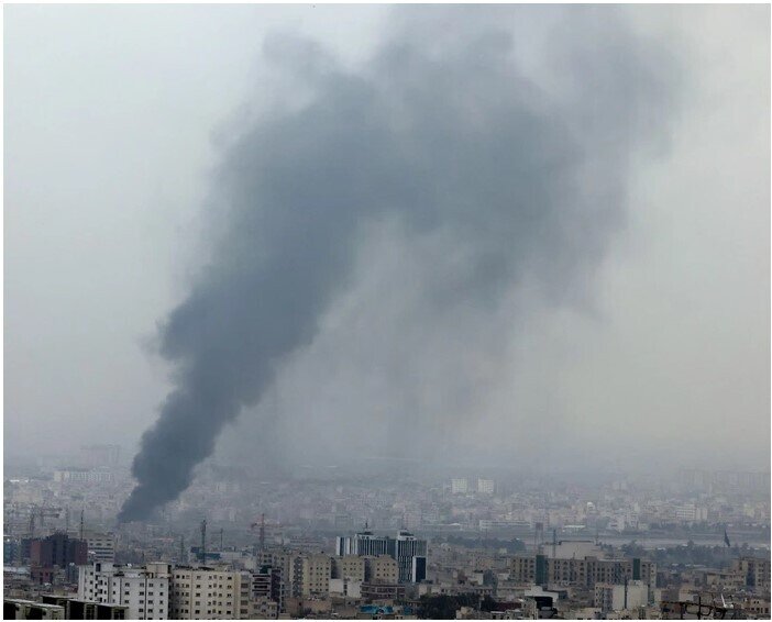 Tehran hứng chịu "đêm tấn công tồi tệ nhất", Israel cáo buộc Iran dùng "vũ khí cấm"