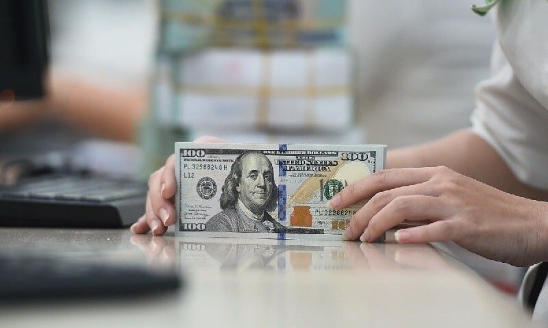 Lợi nhuận bốc hơi theo "bóng ma" USD