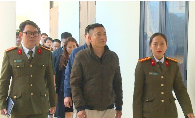 Bắt Giám đốc phòng khám Hoàng Minh Đường: Bán thuốc xương khớp "gia truyền" giả, thu 227 tỷ từ 80.000 nạn nhân