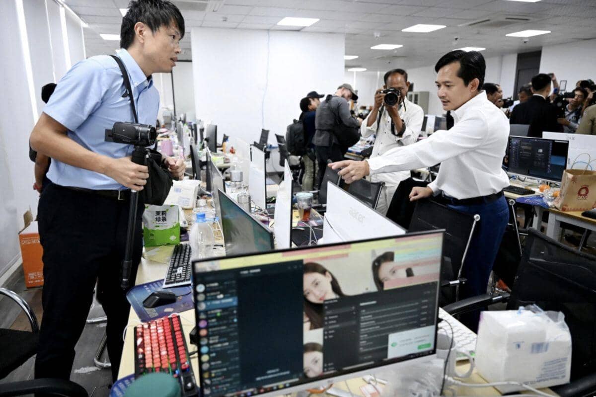 Bên trong hang ổ lừa đảo trực tuyến ở Campuchia