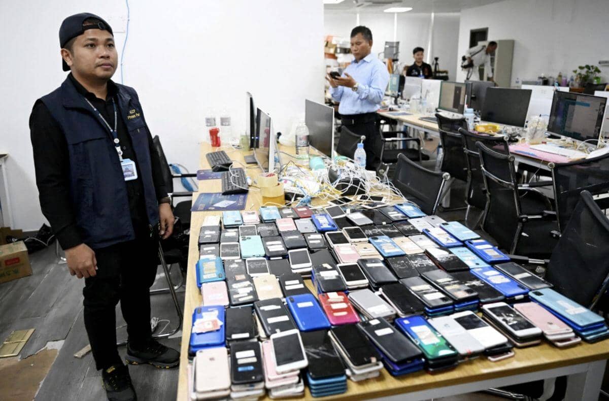 Bên trong hang ổ lừa đảo trực tuyến ở Campuchia