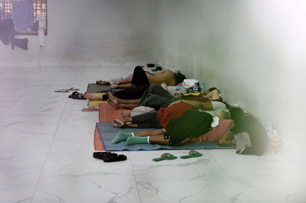 Bên trong hang ổ lừa đảo trực tuyến ở Campuchia