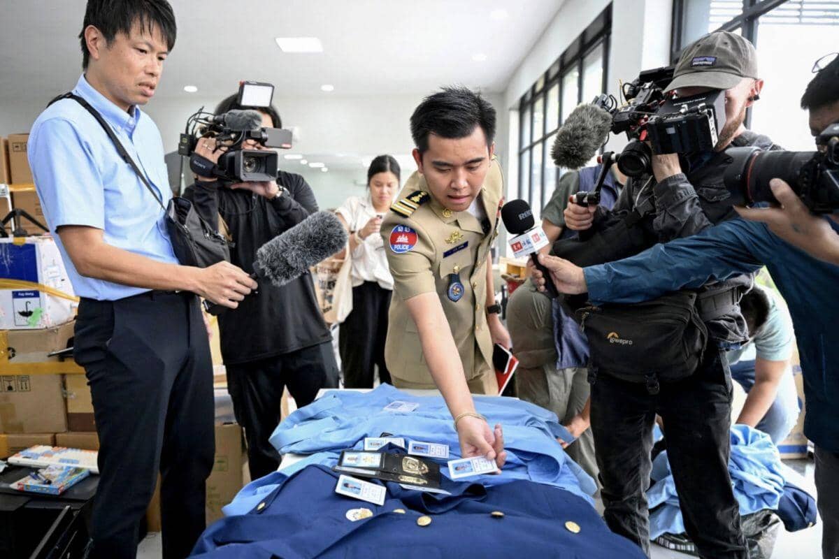 Bên trong hang ổ lừa đảo trực tuyến ở Campuchia