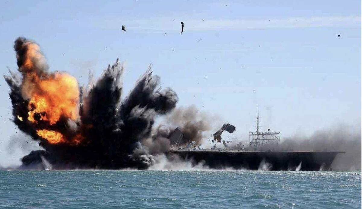 Eo biển Hormuz bị khóa chặt: Vì sao hải quân Mỹ vẫn chưa dám hành động?