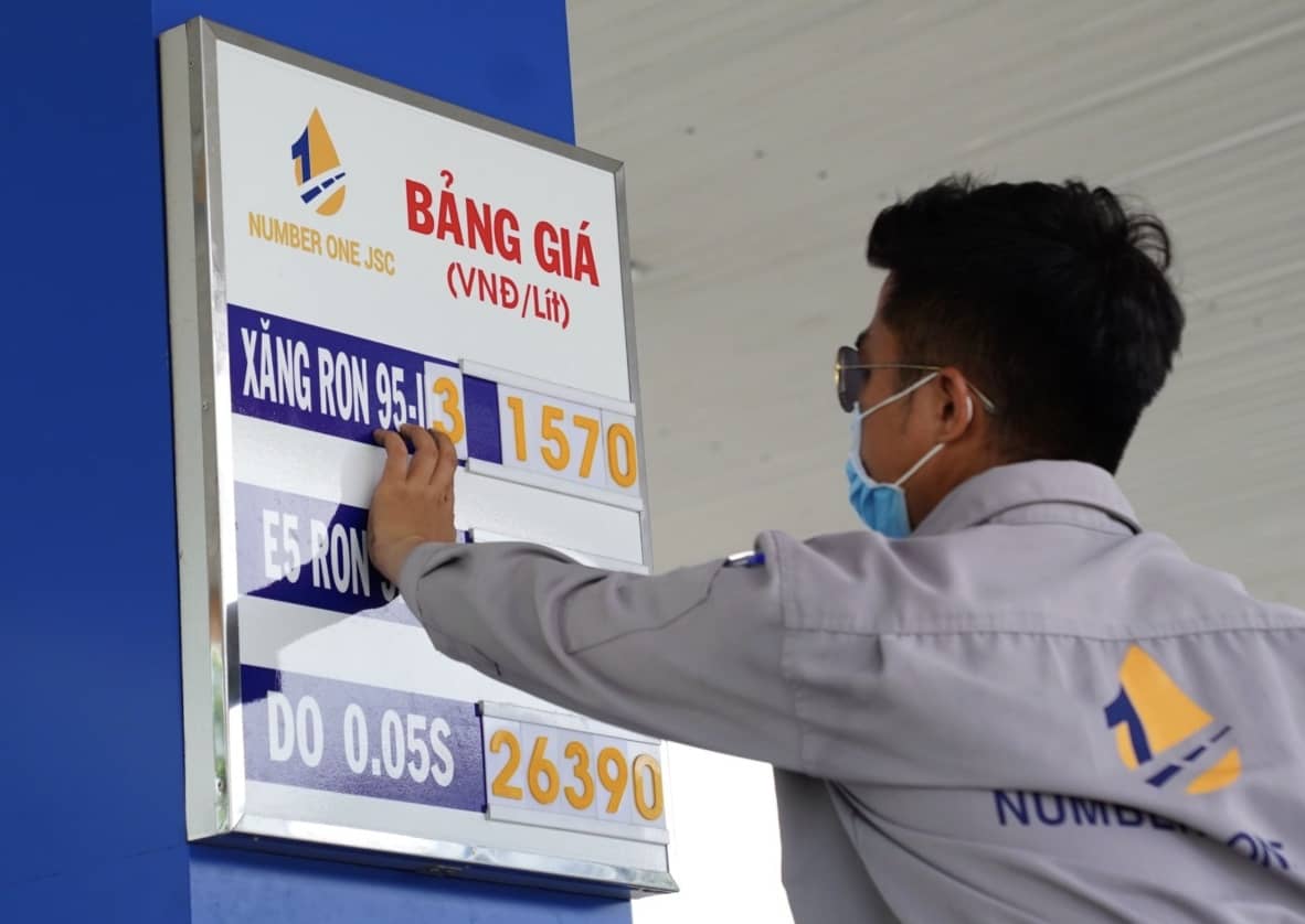 Quỹ bình ổn xăng dầu chỉ còn đủ “gồng” khoảng 15 ngày nếu tiếp tục chi mạnh