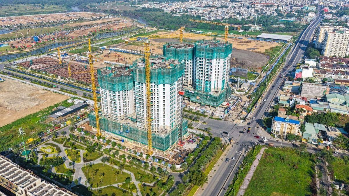 An cư hay "Gánh nợ"?