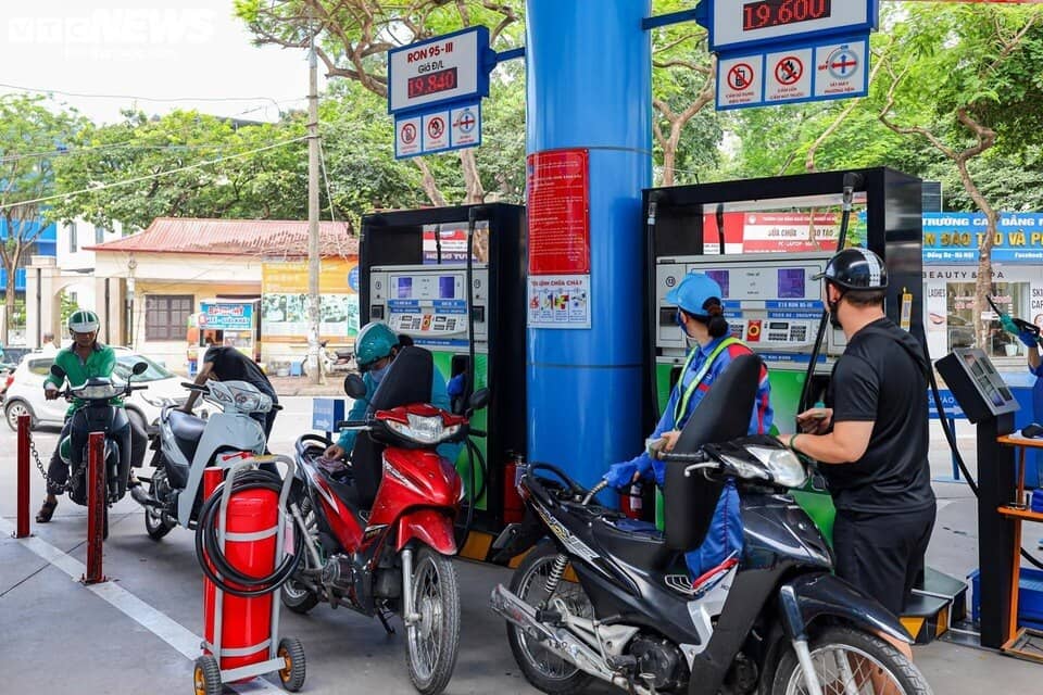 Lời cam kết thép giữa cơn bão giá xăng dầu