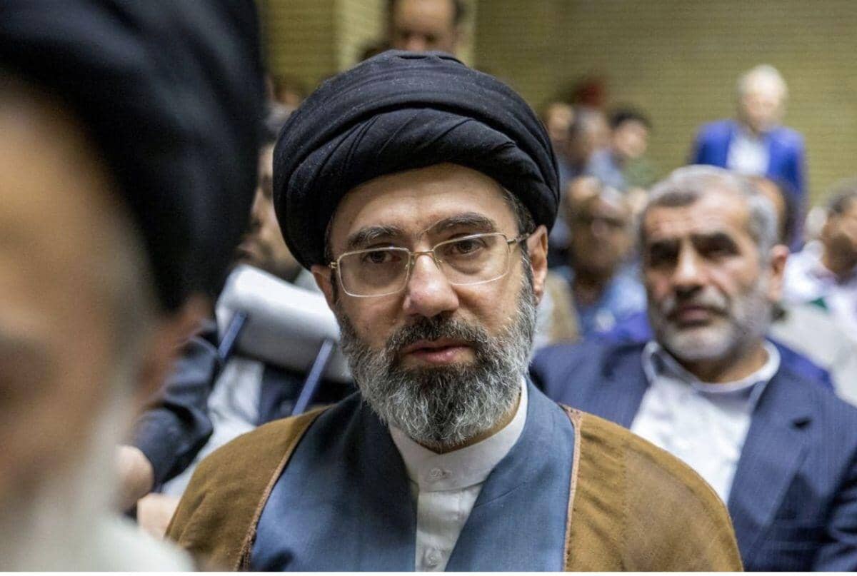 Ngoại trưởng Iran bác bỏ thông tin Lãnh tụ tối cao bị thương nặng