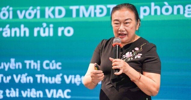 Livestream, bán hàng trên Shopee và TikTok: Vì sao có người nộp 7% thuế, có người tới 35%?