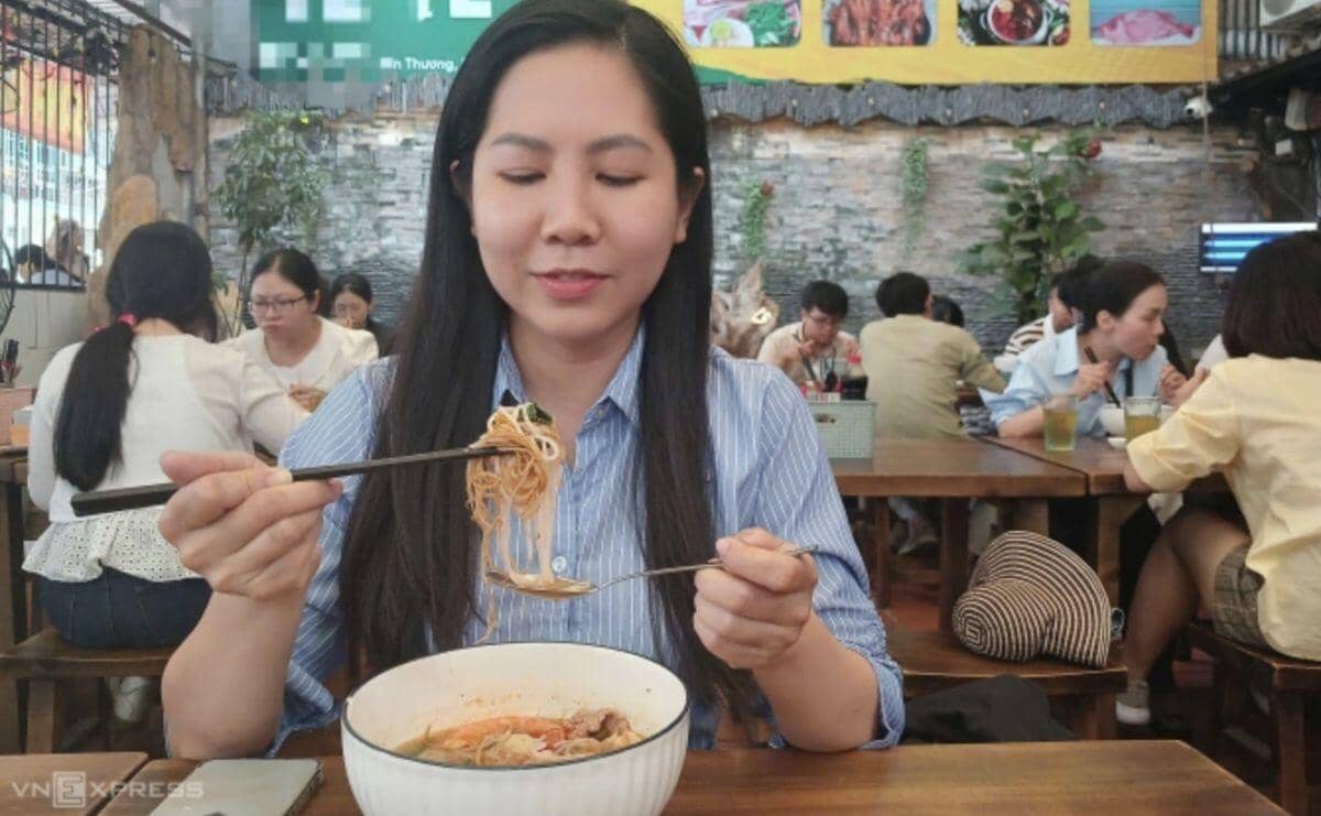 Nhiều hàng quán tăng giá
