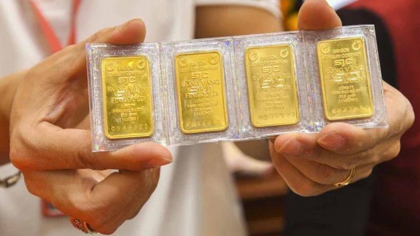 Trung Đông nóng rực: Giá vàng có thể đổi chiều, bạc và bạch kim đối mặt rủi ro lớn