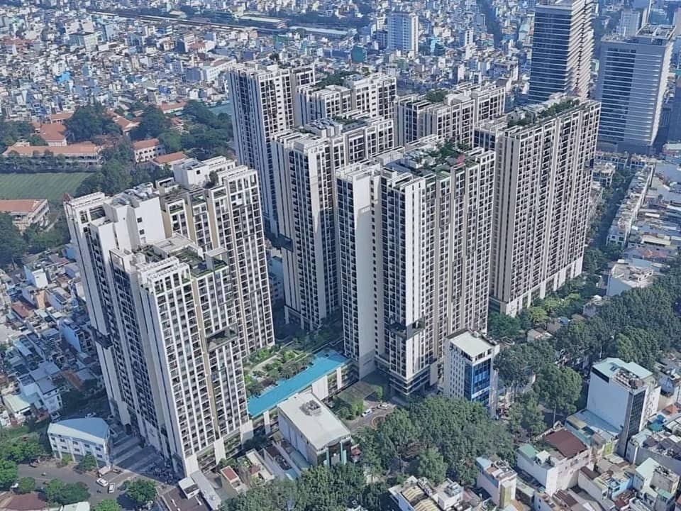 Nỗi lo thừa nhà to, thiếu nhà nhỏ