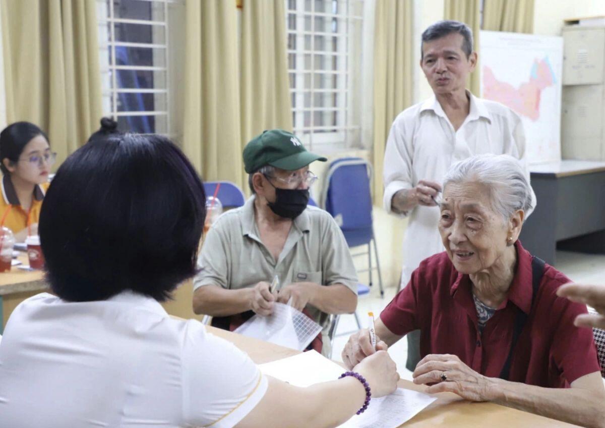 Hai phương án tăng lương hưu từ 1/7