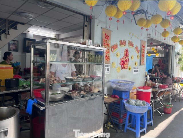 Bão giá ập đến, quán xá lao đao