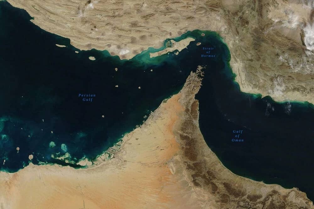 Kịch bản "vô vọng" giải vây eo biển Hormuz
