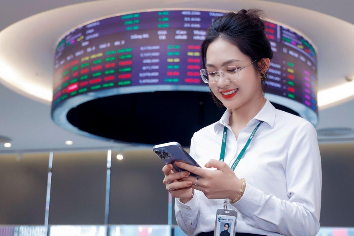 Sóng tăng vốn lan khắp ngành chứng khoán