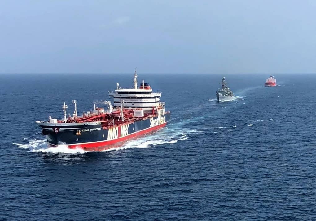 Hormuz đứng trước kịch bản can thiệp quân sự tập thể