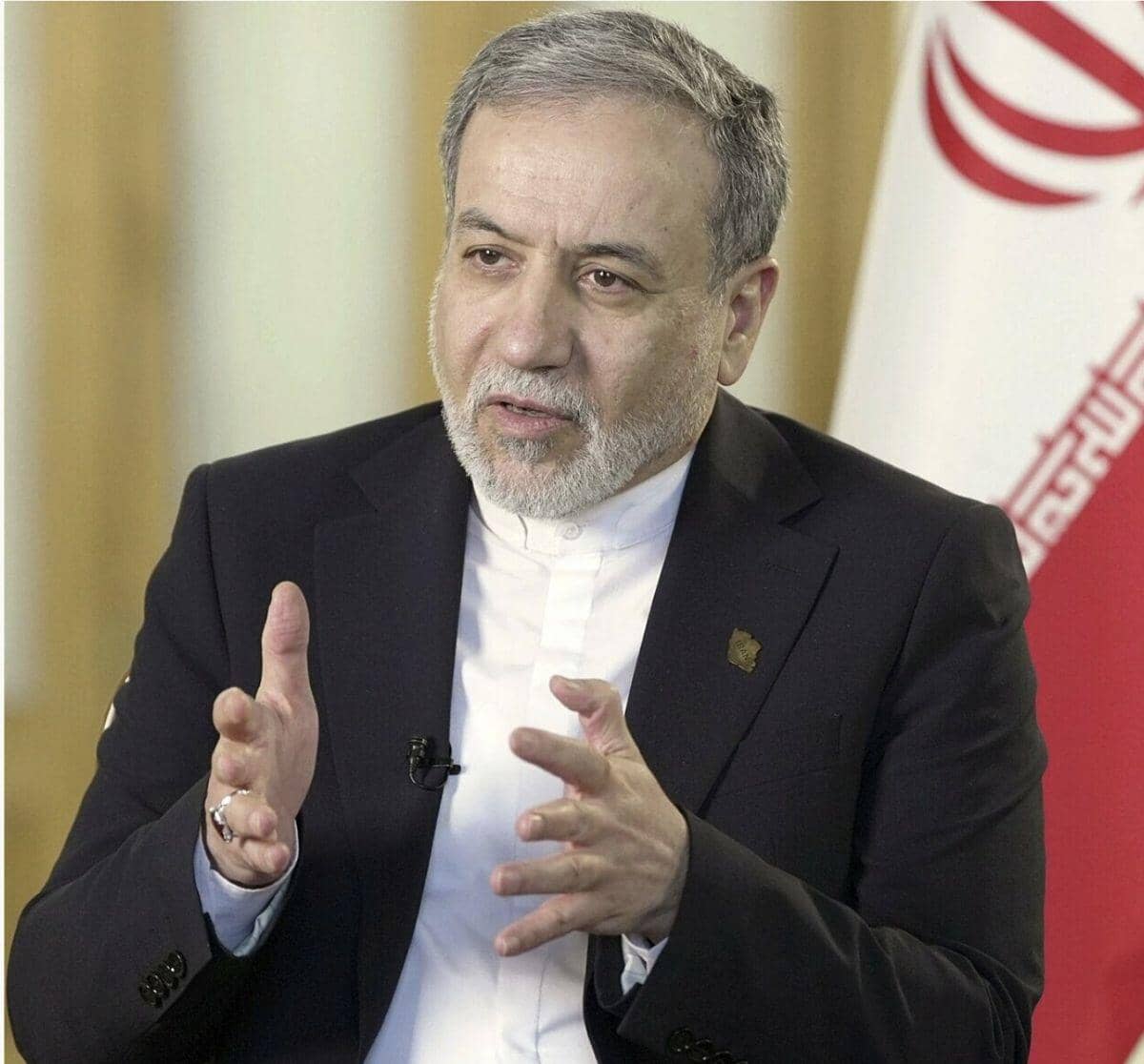 Iran sẵn sàng cho tàu Nhật đi qua eo biển Hormuz