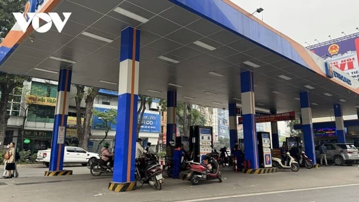 Các quốc gia ứng phó với khủng hoảng xăng dầu ra sao?