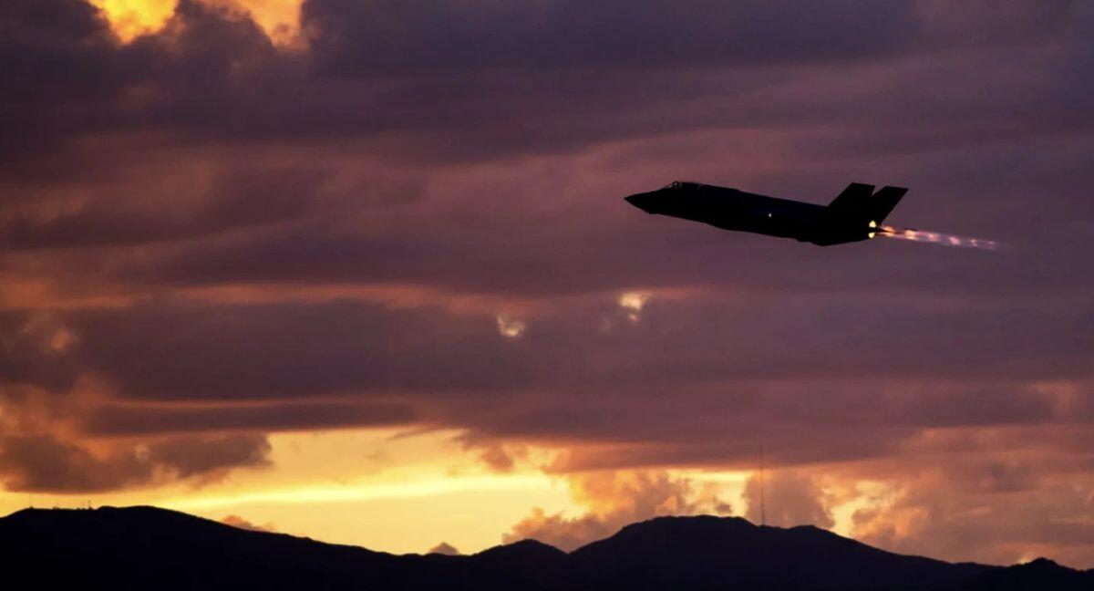 Phòng không Iran “im lặng rồi ra đòn chí mạng”, tiêm kích F-35 cũng không kịp né