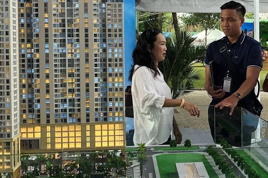 Lãi vay neo cao, giá nhà vẫn “lì đòn”