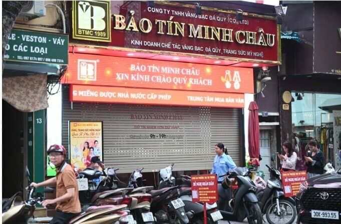 Công an xuất hiện tại 3 cơ sở Bảo Tín Minh Châu