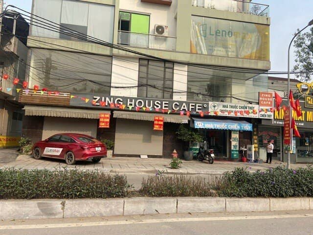 Biển cho thuê phủ kín, chủ nhà mặt phố trên ‘đất vàng’ thủ đô chật vật xoay xở tìm khách thuê
