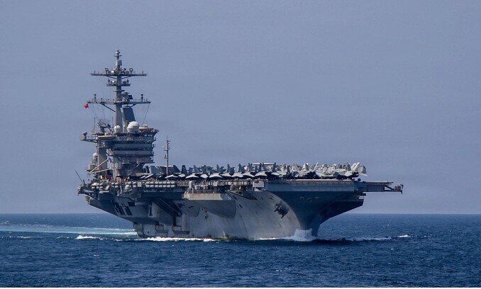 Ông Trump: Hơn 100 tên lửa Iran đã nhắm vào tàu sân bay Mỹ