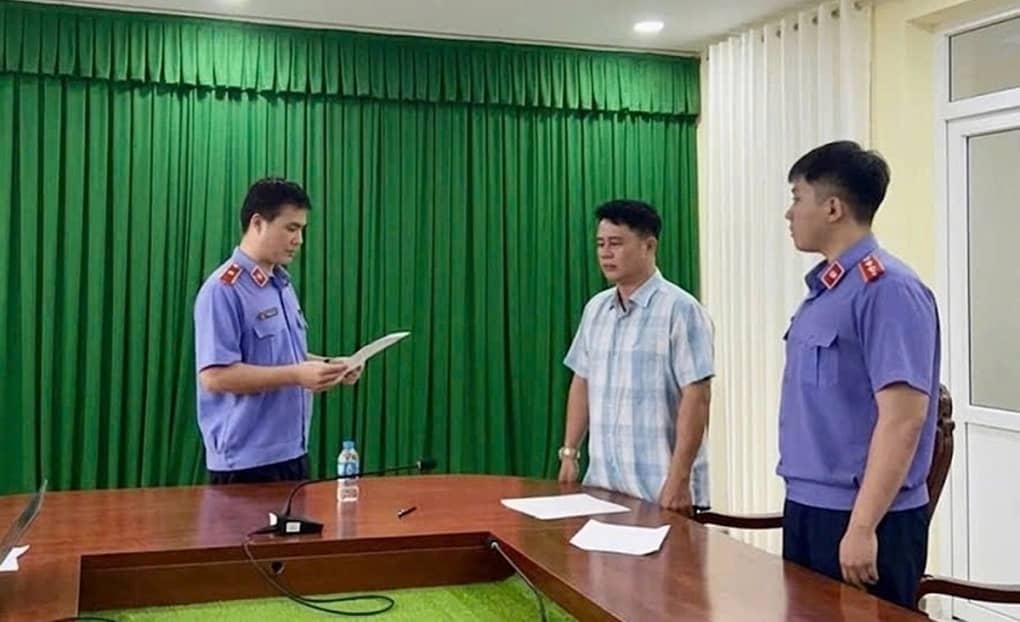 Cựu Phó thủ trưởng cơ quan điều tra vụ 'nữ sinh tử vong ở Vĩnh Long' bị bắt