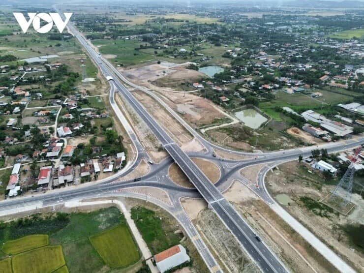 Giá vật liệu có nguy cơ “leo thang”, Bộ Xây dựng yêu cầu siết quản lý