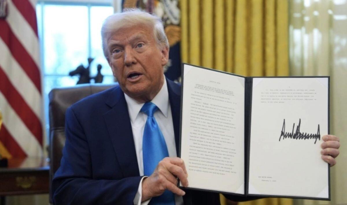 Tiền giấy USD sẽ được in chữ ký của ông Trump