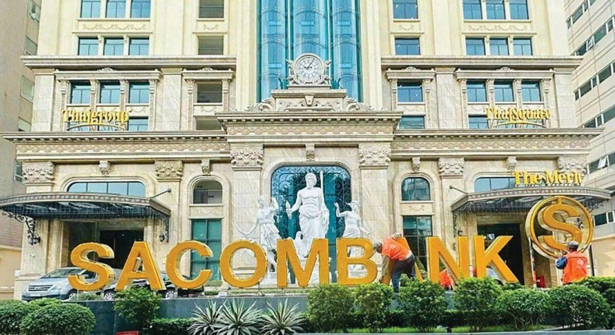 Sacombank "lùi một bước" để tiến xa hơn?