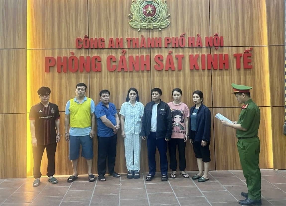 Phanh phui đường dây thịt bẩn chấn động Hà Nội: 3.600 con lợn dịch bị “tuồn” ra chợ