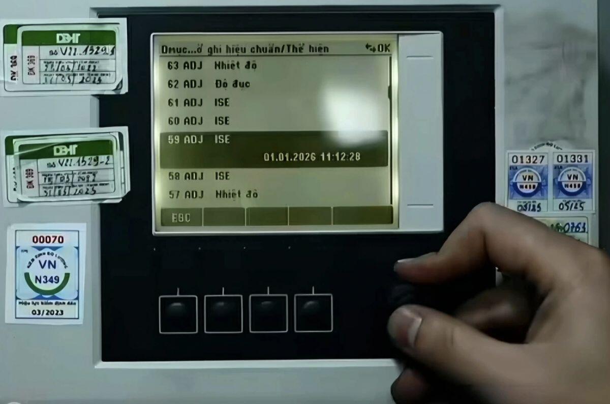 Gần 160 trạm quan trắc bị “bẻ cong dữ liệu”: Doanh nghiệp và nhà cung cấp bắt tay tạo chỉ số ô nhiễm “ảo”