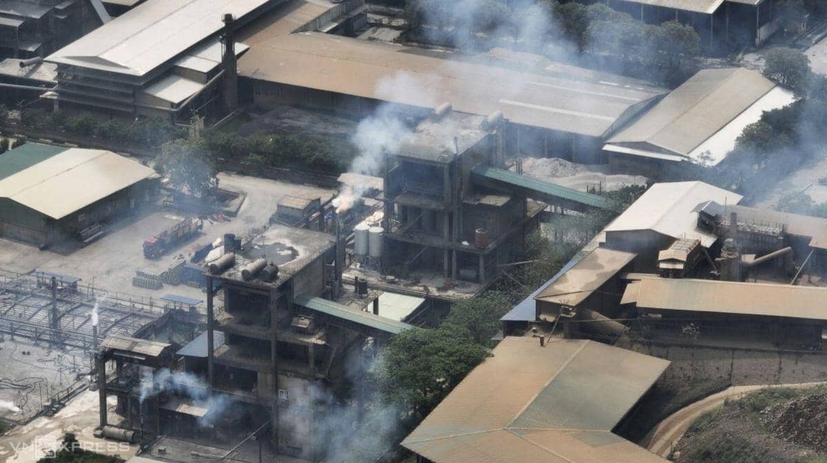 Khói bụi bủa vây người dân ở gần nhà máy hoá chất Đức Giang - Lào Cai