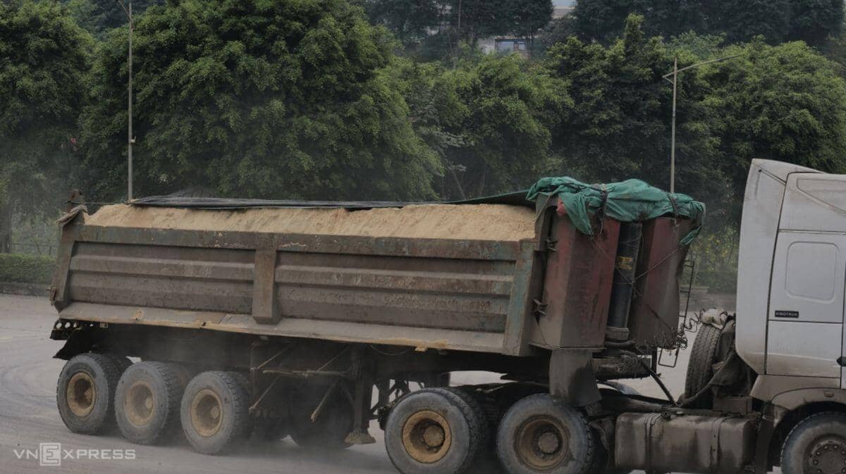 Khói bụi bủa vây người dân ở gần nhà máy hoá chất Đức Giang - Lào Cai