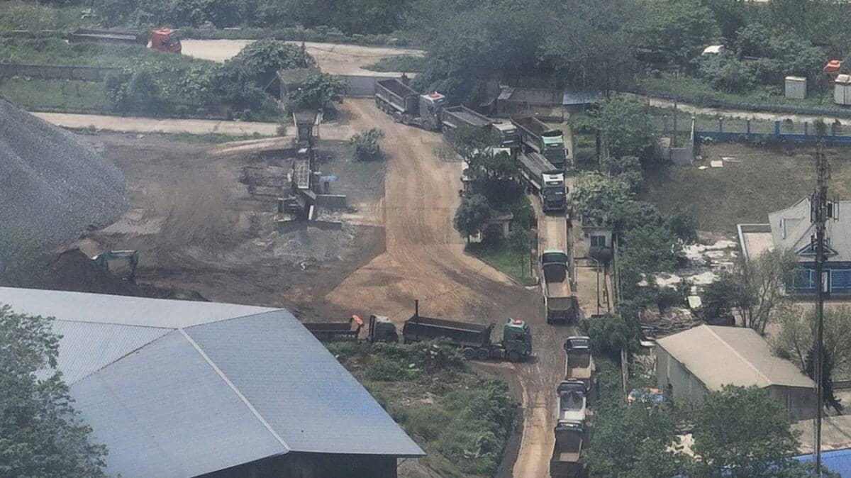 Khói bụi bủa vây người dân ở gần nhà máy hoá chất Đức Giang - Lào Cai