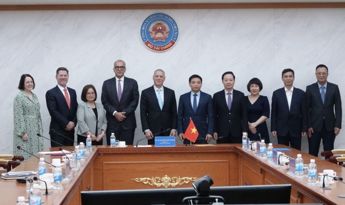 Cổ đông ngoại của Vingroup làm việc với Bộ Tài chính: Thúc đẩy nâng hạng chứng khoán, mở cửa dòng vốn tỷ USD