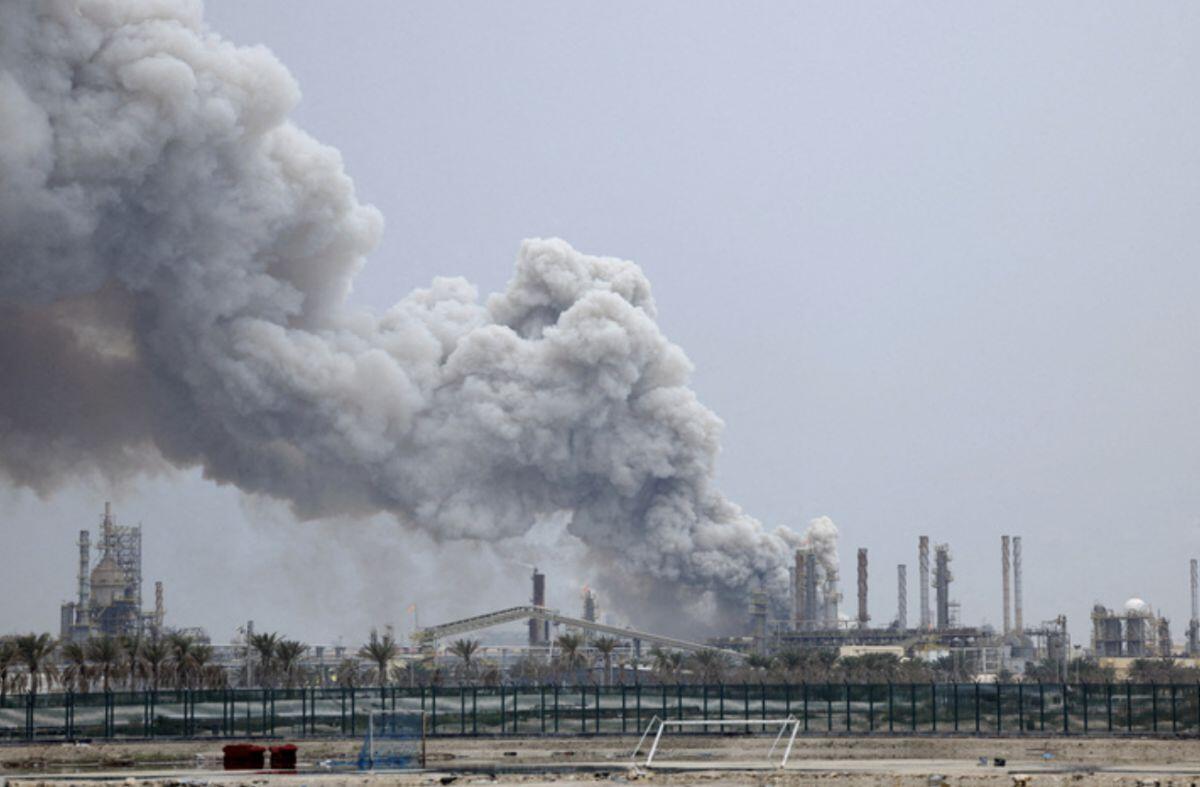 Iran tung “điều kiện Hormuz”: Từ đòn bẩy chiến sự đến tham vọng thu phí tỷ USD