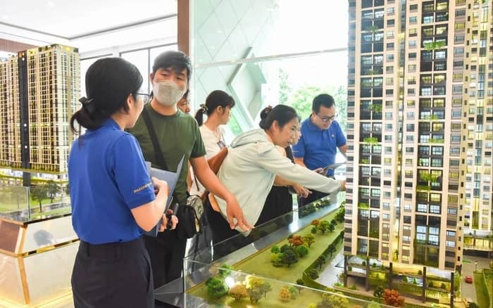 Thị trường xoay trục: Thượng đế lên ngôi giữa vòng vây lãi suất neo cao