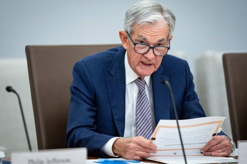 Bài toán cân não của Fed giữa gọng kìm lạm phát