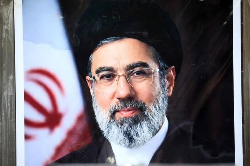 Thông điệp từ "bản viết tay" của tân Lãnh tụ Tối cao Iran