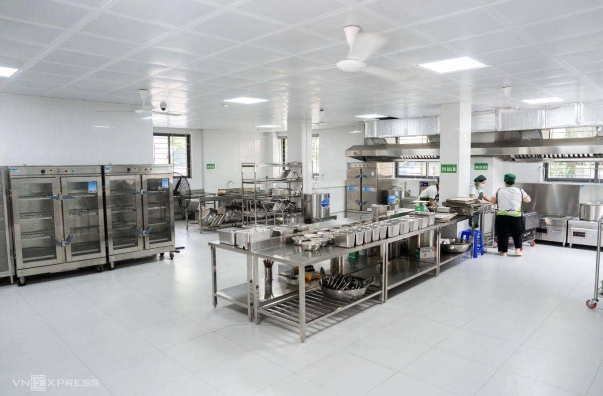 Hơn 2.900 trường học ở Hà Nội rà soát đầu mối thực phẩm bán trú
