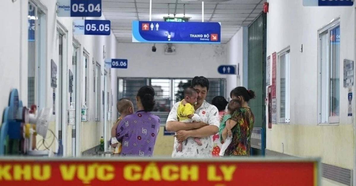 Bộ Y tế hoả tốc siết vòng vây trước sự càn quét của siêu biến chủng EV71