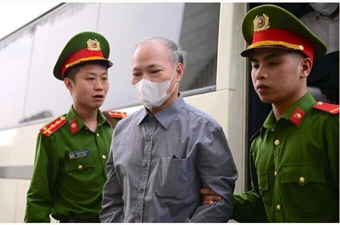 Cựu thứ trưởng Hoàng Văn Thắng: 'Anh em đến cám ơn thì nhận'