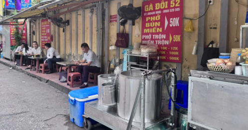 Xăng dầu hạ nhiệt, giá ăn uống vẫn neo cao: Vì sao “khó giảm”?