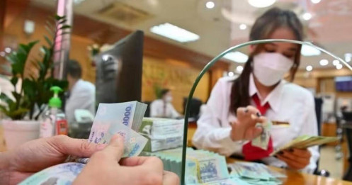 Vì sao lãi suất liên ngân hàng “hạ nhiệt” sau khi tăng vọt lên 12%?