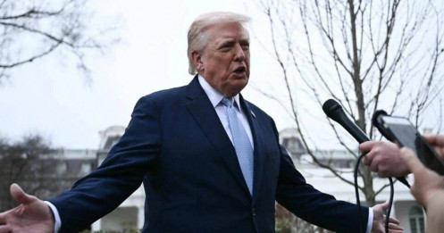 Ông Trump tính đưa Iran trở lại "thời kỳ đồ đá"?