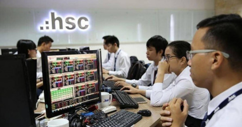 Kế hoạch tăng vốn của HSC - "Nắng hạn gặp mưa rào"