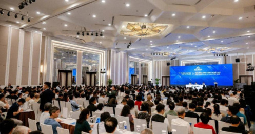 Doanh nghiệp có 300.000 cổ đông: Nếu đi họp đủ, cần bao nhiêu sân vận động?